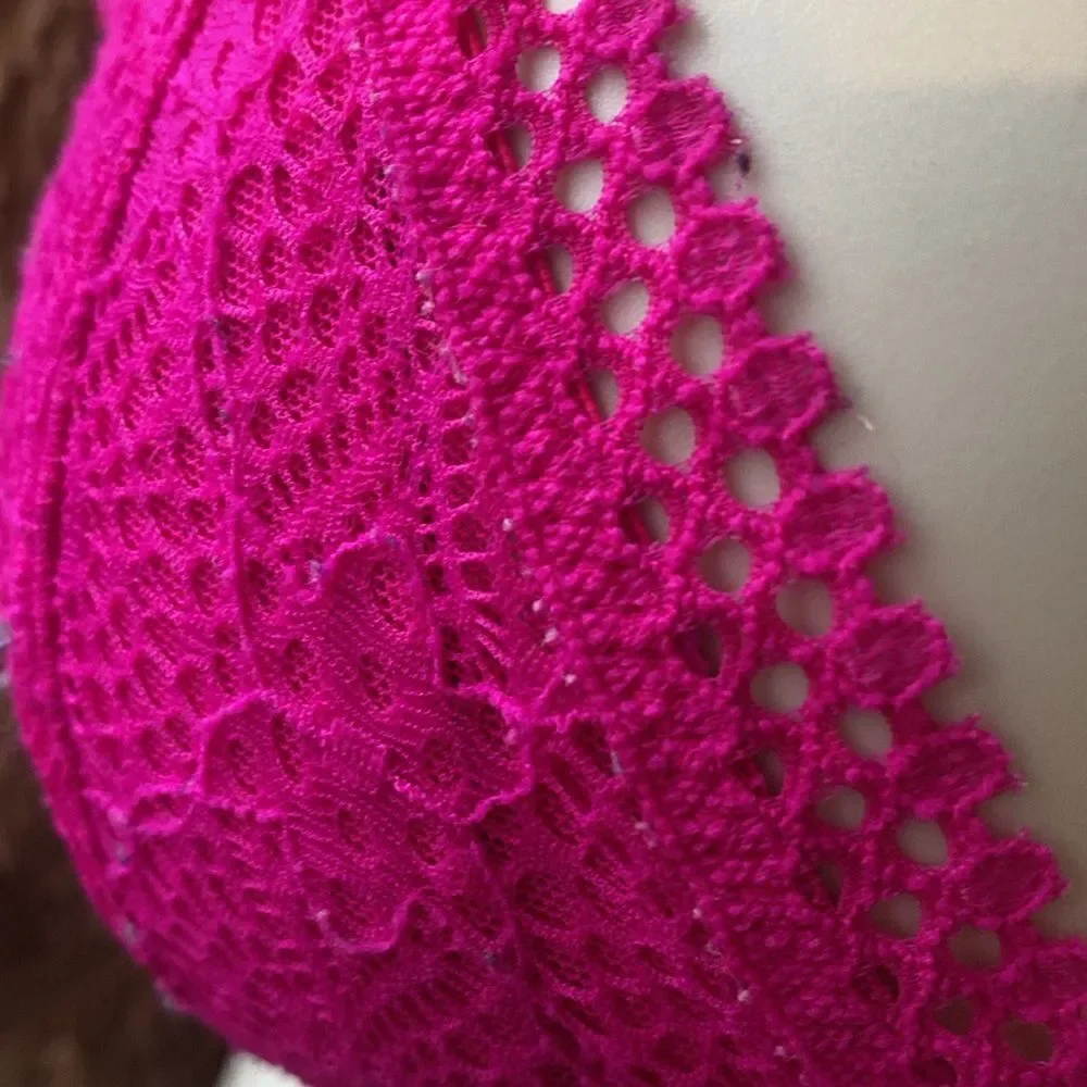 Victoria’s Secret Hot pink Lace longline Bra no wire Small